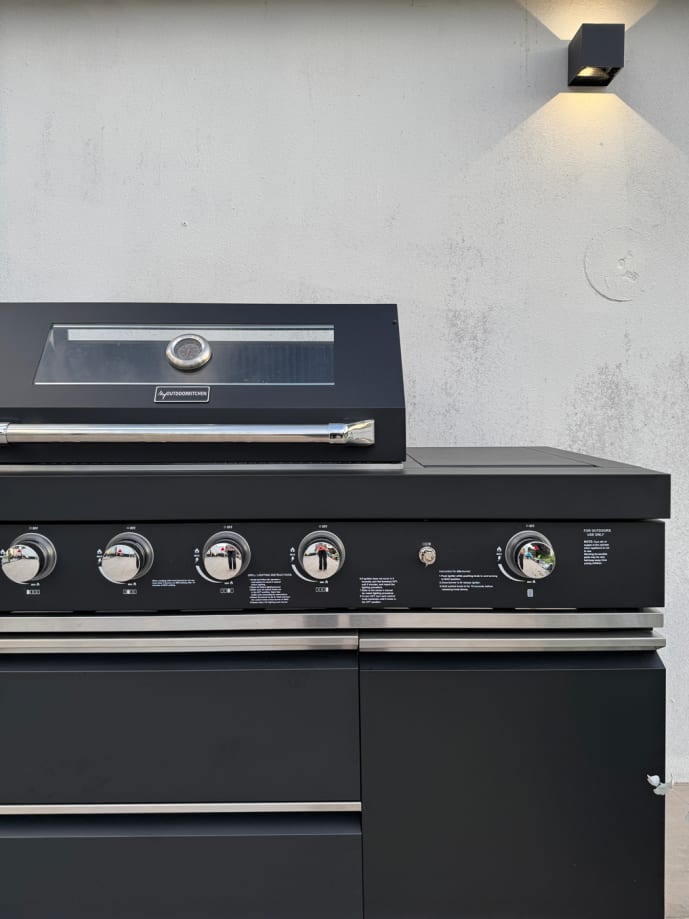 Pure - Freistehender Gasgrill mit 4 Brennern und Infrarot-Seitenbrenner - Schwarz - Bild 5